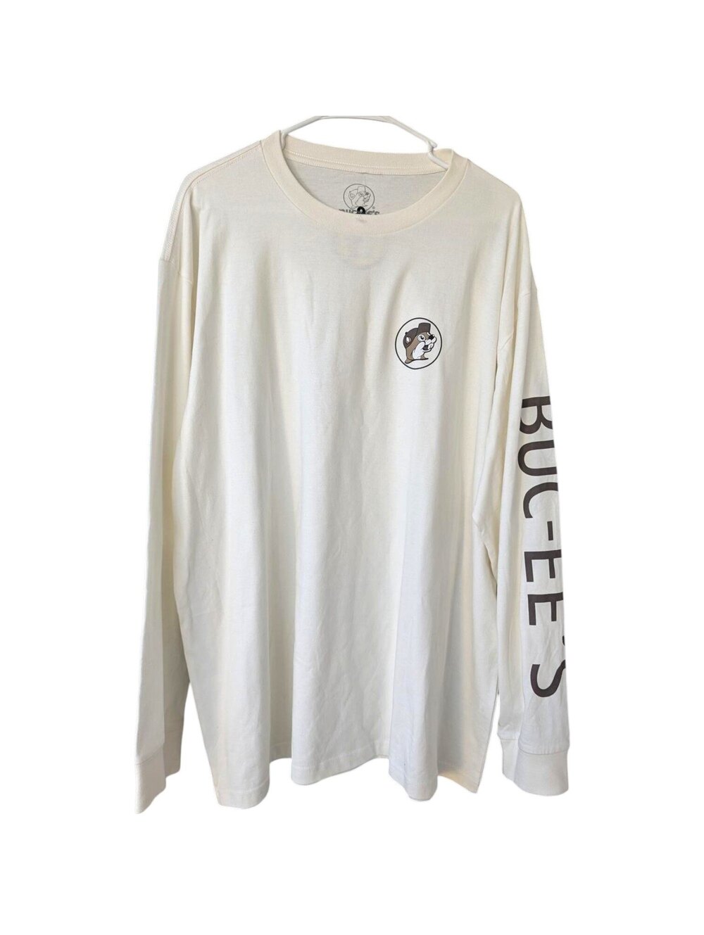 NWT Buc-Ees Mens 2XL Long Sleeve Shirt Off White Brown Beaver Sleeve Hit 25.5x31